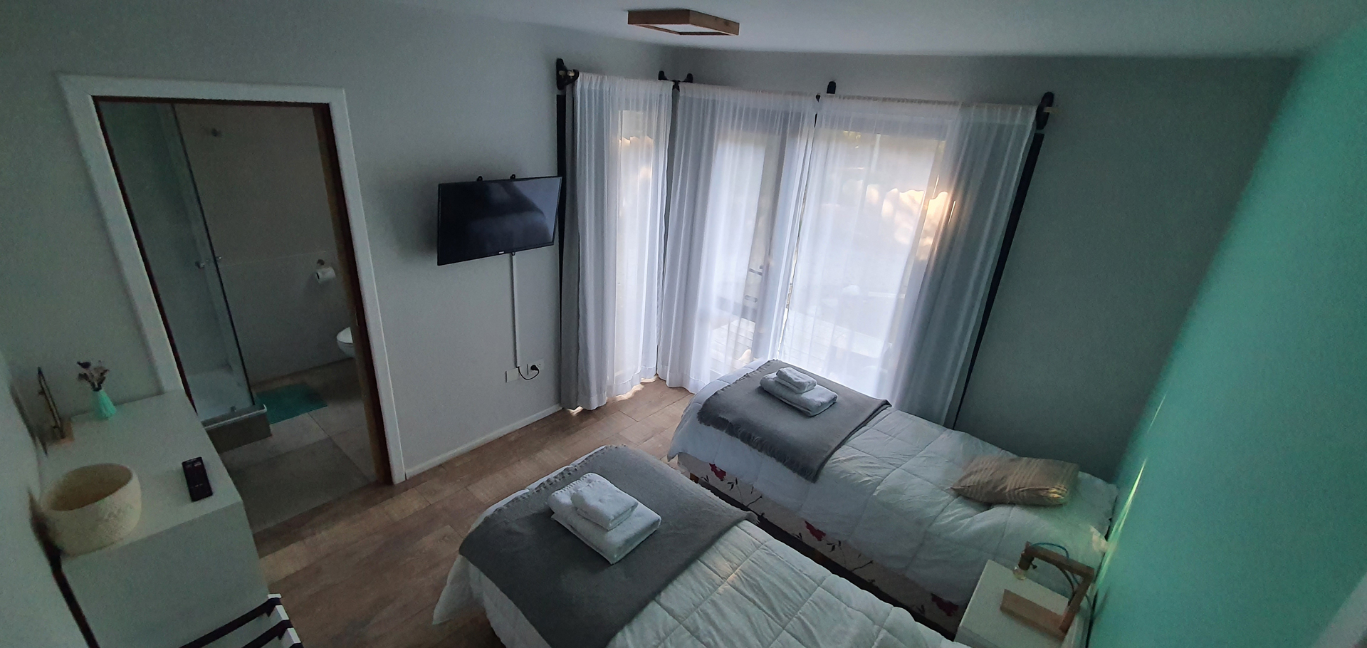 HABITACIÓN #2 - Doble con vistas al jardín
